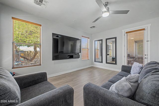 5026 W DESERT Lane, Laveen, AZ 85339