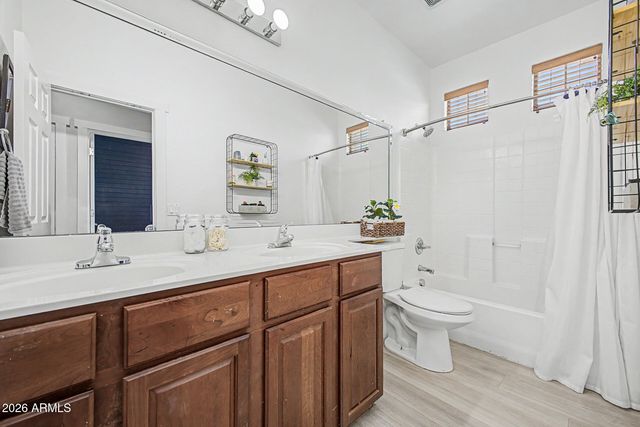 5026 W DESERT Lane, Laveen, AZ 85339