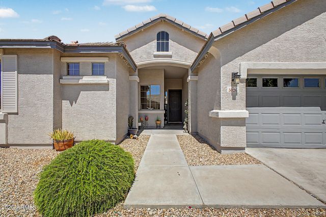 5026 W DESERT Lane, Laveen, AZ 85339