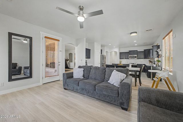 5026 W DESERT Lane, Laveen, AZ 85339