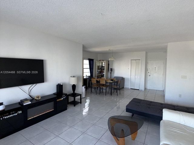 500 Bayview Drive 1031, Sunny Isles Beach, FL 33160