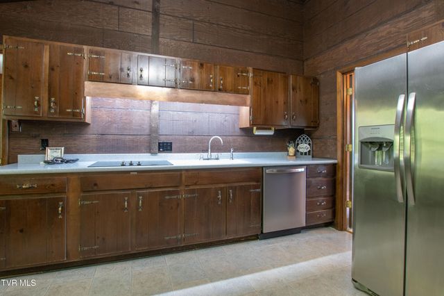 521 Brookwood Drive, Bristol, TN 37620