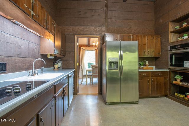 521 Brookwood Drive, Bristol, TN 37620