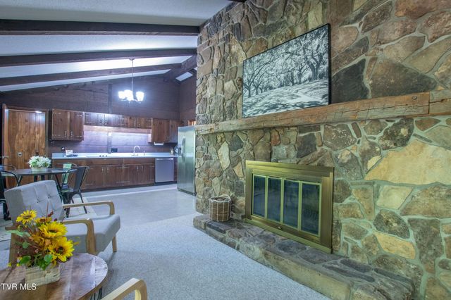 521 Brookwood Drive, Bristol, TN 37620