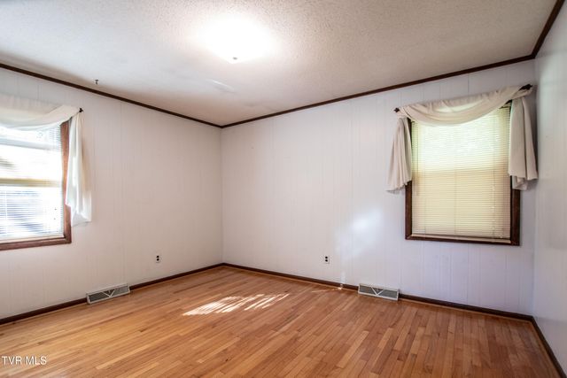 521 Brookwood Drive, Bristol, TN 37620