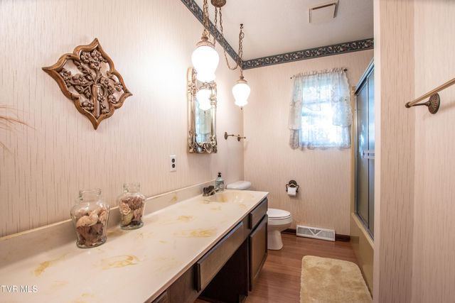 521 Brookwood Drive, Bristol, TN 37620