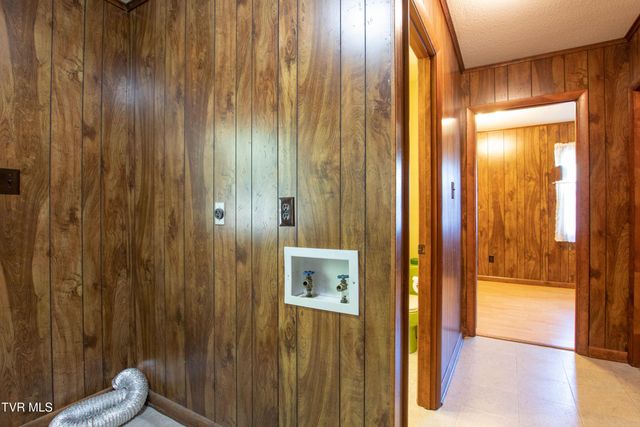 521 Brookwood Drive, Bristol, TN 37620