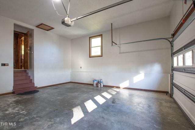 521 Brookwood Drive, Bristol, TN 37620