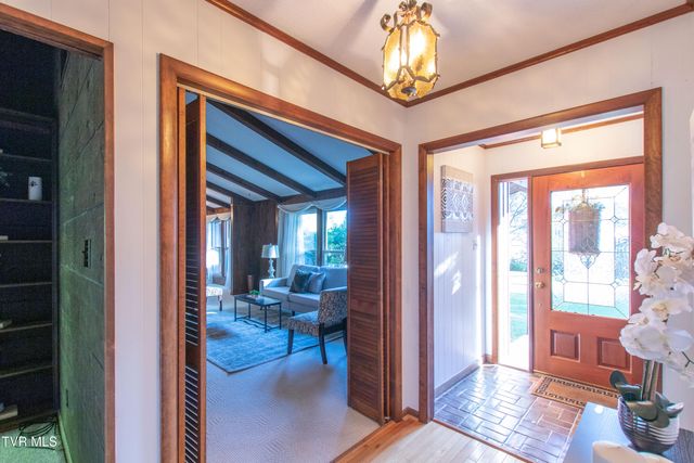 521 Brookwood Drive, Bristol, TN 37620