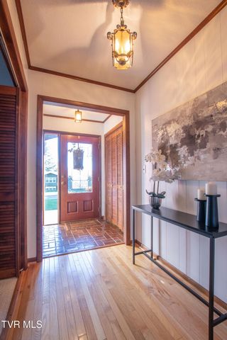 521 Brookwood Drive, Bristol, TN 37620