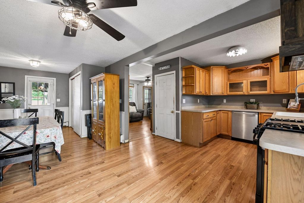107 5th Street SW, Norwood Young America, MN 55397 — photo 4