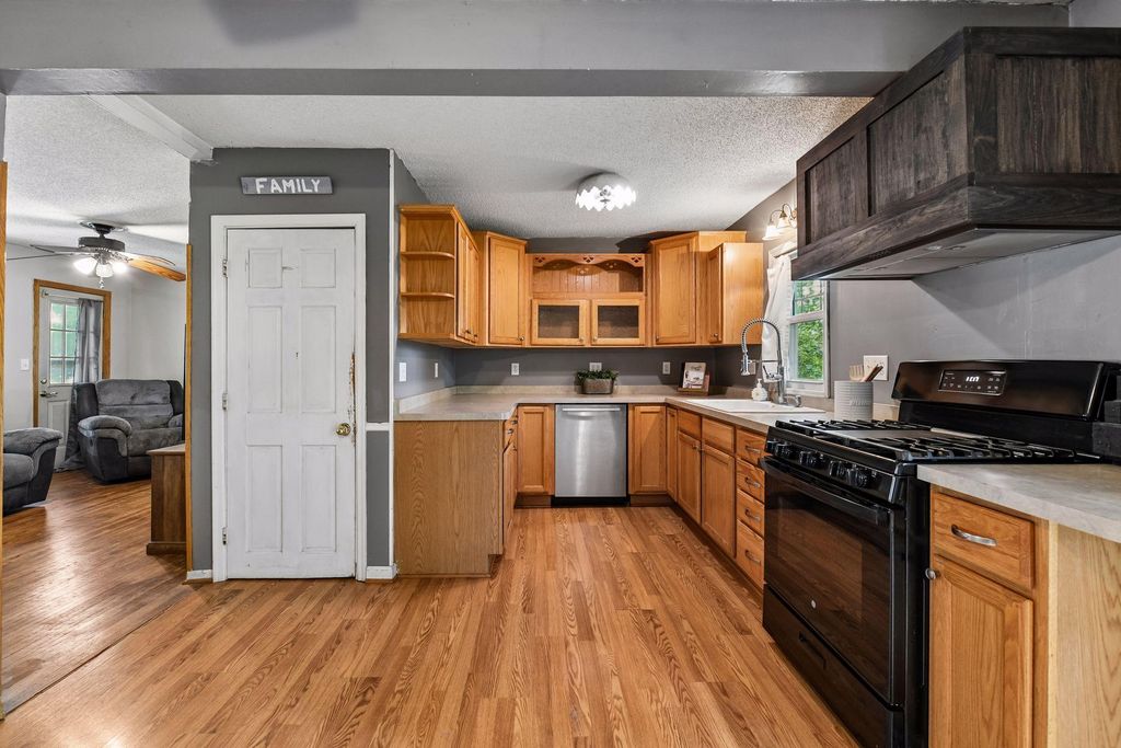 107 5th Street SW, Norwood Young America, MN 55397 — photo 5
