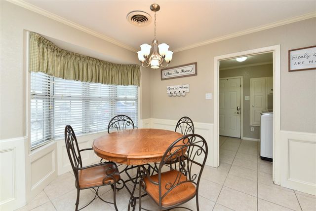 1823 Laurel Oaks Drive, Richmond, TX 77469