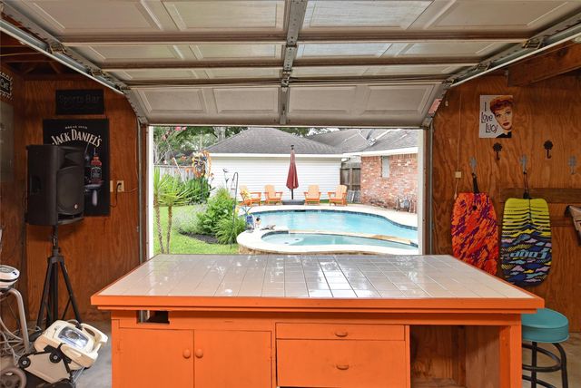 1823 Laurel Oaks Drive, Richmond, TX 77469