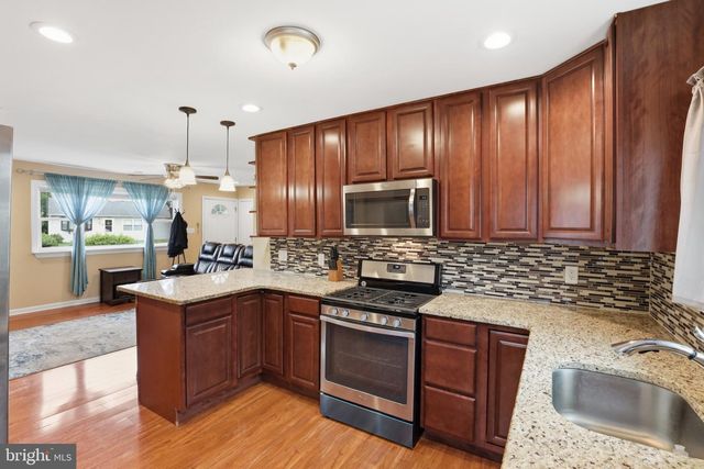 9 PARK LN, Dover, DE 19904