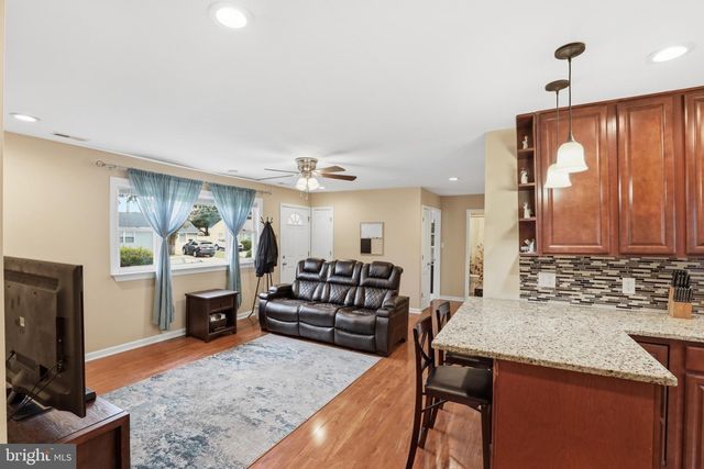 9 PARK LN, Dover, DE 19904