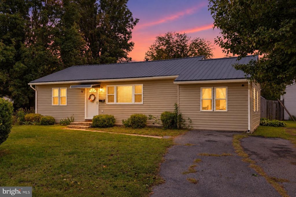 9 PARK LN, Dover, DE 19904