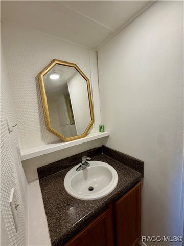 22 Pine Street, Inglis, FL 34449