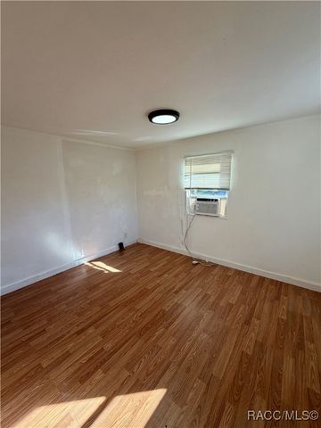 22 Pine Street, Inglis, FL 34449