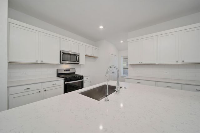 4306 Multnomah Falls Court, Conroe, TX 77303