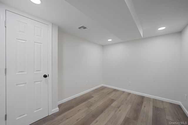 20 Bowling Lane, Deer Park, NY 11729