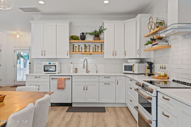 238 Silver Sloop Way, Carolina Beach, NC 28428