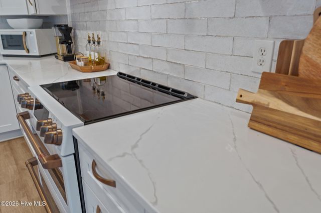 238 Silver Sloop Way, Carolina Beach, NC 28428