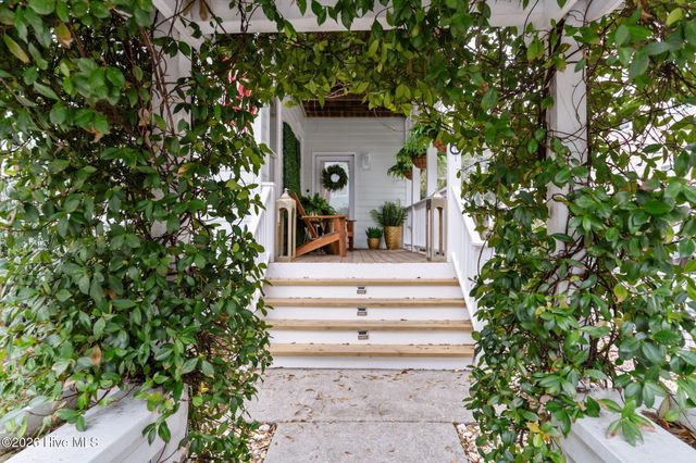 238 Silver Sloop Way, Carolina Beach, NC 28428