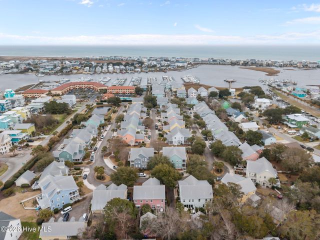 238 Silver Sloop Way, Carolina Beach, NC 28428