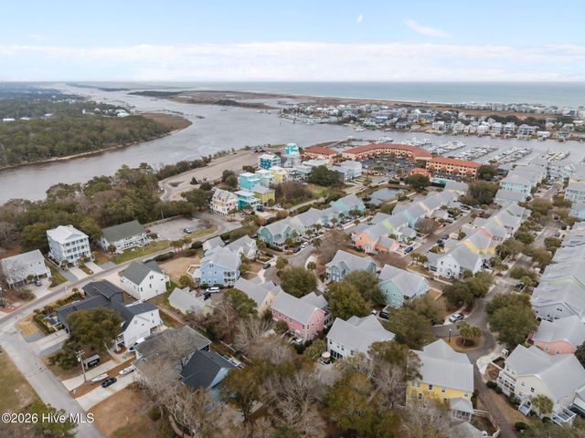 238 Silver Sloop Way, Carolina Beach, NC 28428