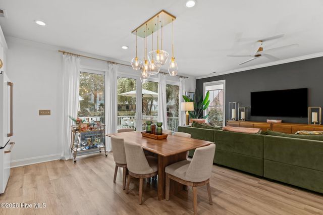 238 Silver Sloop Way, Carolina Beach, NC 28428