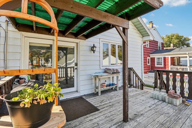 3907 16th AVENUE, Kenosha, WI 53140