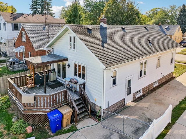 3907 16th AVENUE, Kenosha, WI 53140