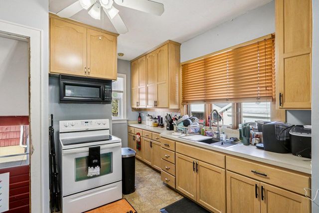 3907 16th AVENUE, Kenosha, WI 53140