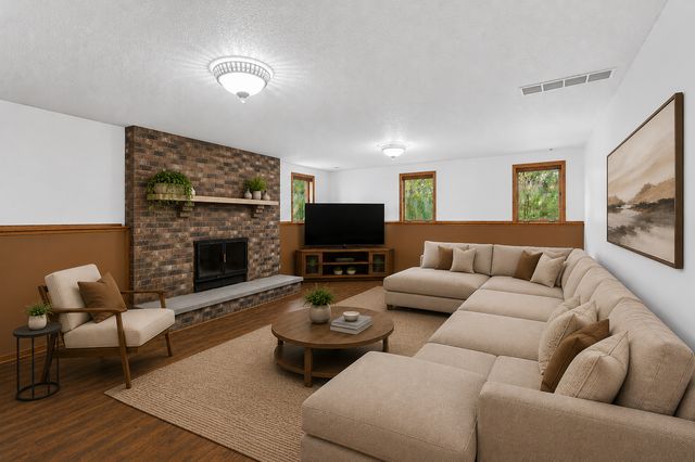 1709 60th Avenue SE, Rochester, MN 55904