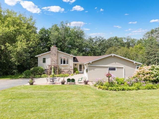 1709 60th Avenue SE, Rochester, MN 55904