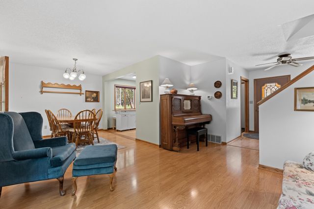 1709 60th Avenue SE, Rochester, MN 55904