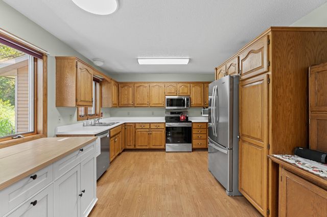1709 60th Avenue SE, Rochester, MN 55904