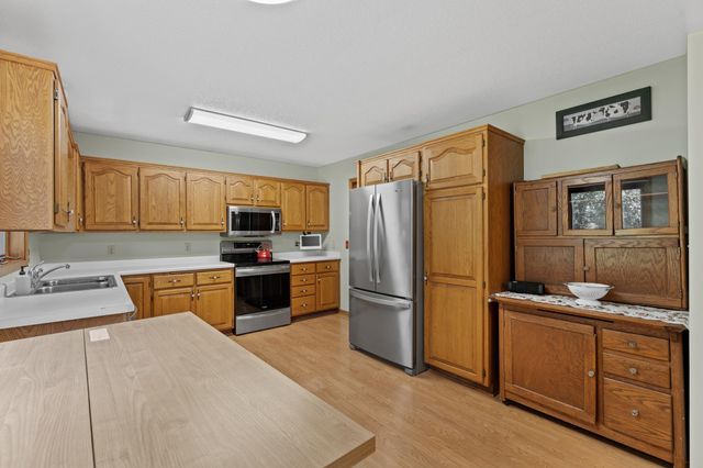 1709 60th Avenue SE, Rochester, MN 55904
