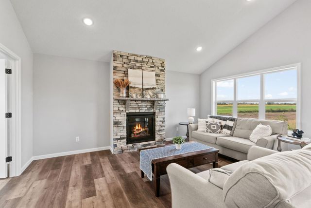 19702 English Avenue N, Forest Lake, MN 55025