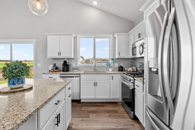 19702 English Avenue N, Forest Lake, MN 55025