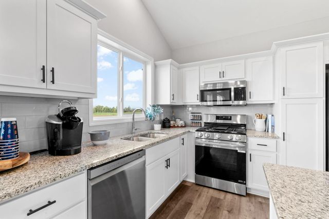 19702 English Avenue N, Forest Lake, MN 55025