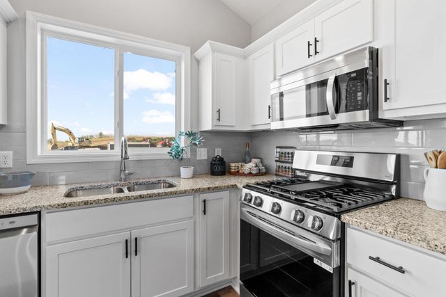 19702 English Avenue N, Forest Lake, MN 55025