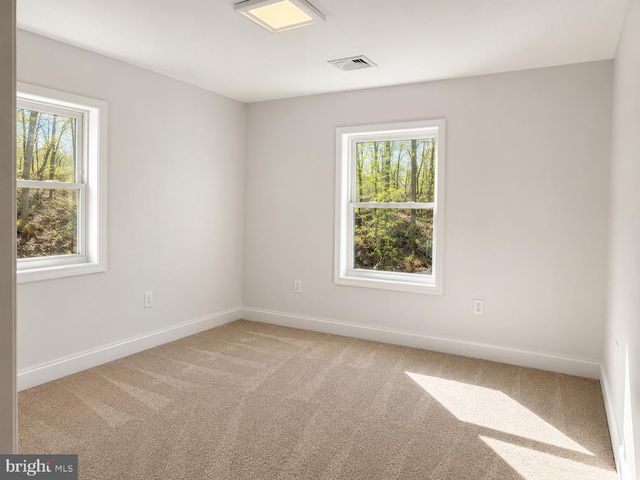 401 TOMS RD, Harrisburg, PA 17112