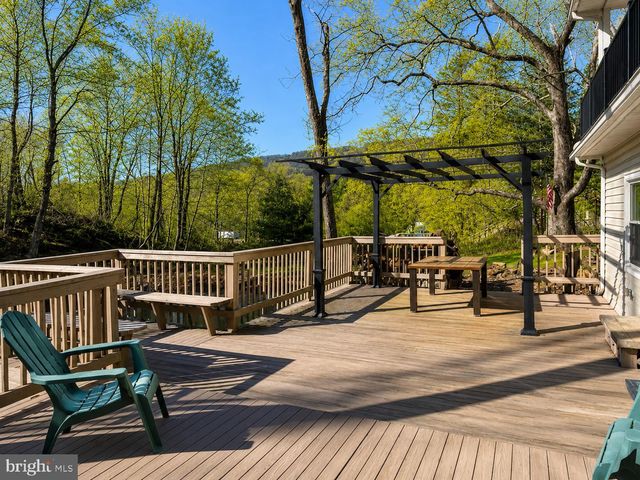 401 TOMS RD, Harrisburg, PA 17112