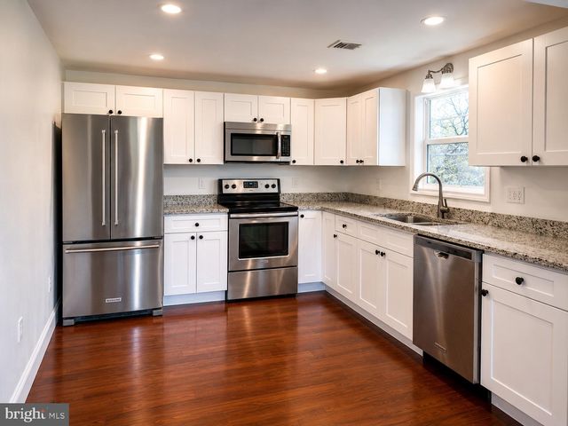 401 TOMS RD, Harrisburg, PA 17112