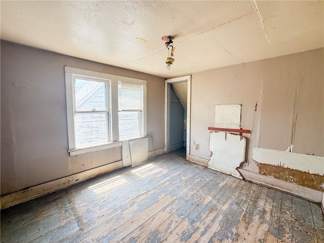 15 Centennial Street, Rochester, NY 14611