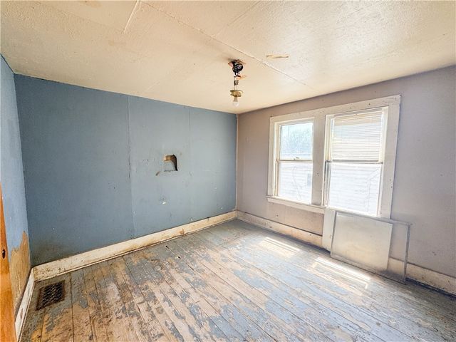 15 Centennial Street, Rochester, NY 14611