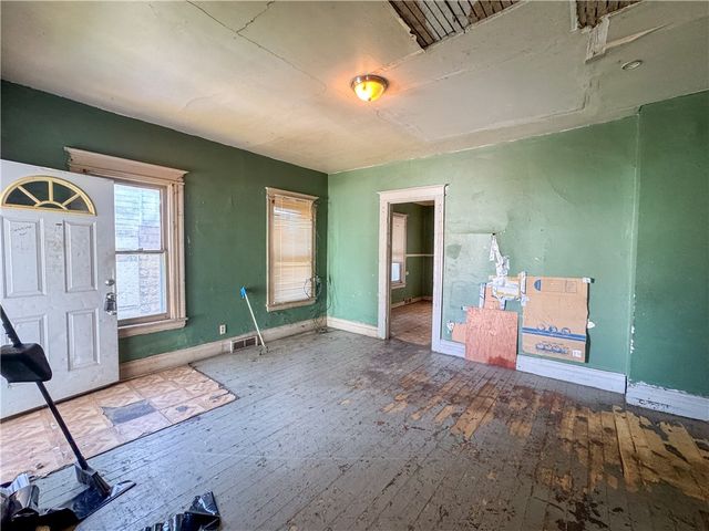 15 Centennial Street, Rochester, NY 14611