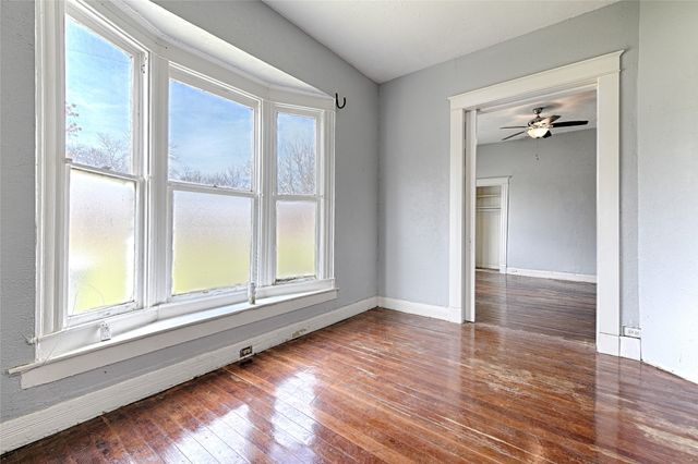 2457 Glenfield Avenue, Dallas, TX 75233